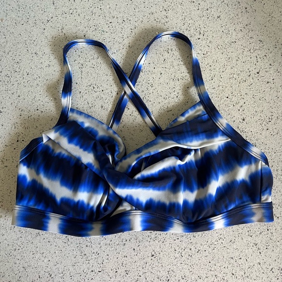 36 B/C, Athleta underwire swim top - Picture 1 of 3